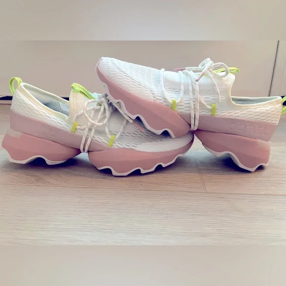 Sorel Women’s Kinectic™ Impact Lace Sneaker Size 9 Shoes in White Eraser Pink 🤍💖 - Picture 4 of 10